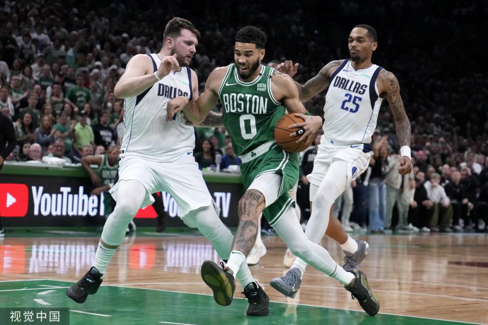 他在决赛中 他在决赛中